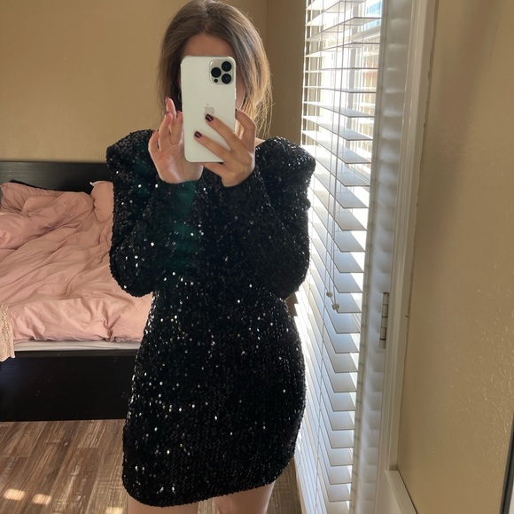 Black long sleeve sequins dress - Picture 5 of 5